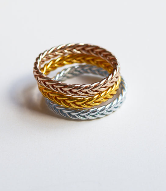 Single Braided Bangle (Gold)