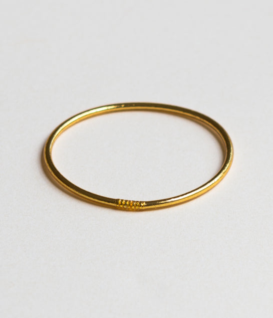 Thin Bangle (Gold)