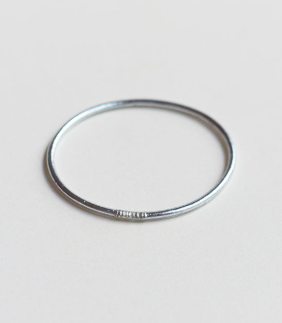 Thin Bangle (Silver)